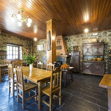 Rural Valle De Ancares Hotel