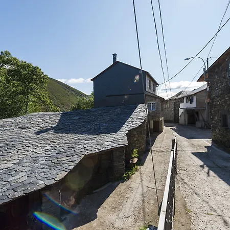 Rural Valle De Ancares Hotel