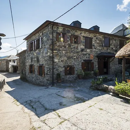 Rural Valle De Ancares Hotel