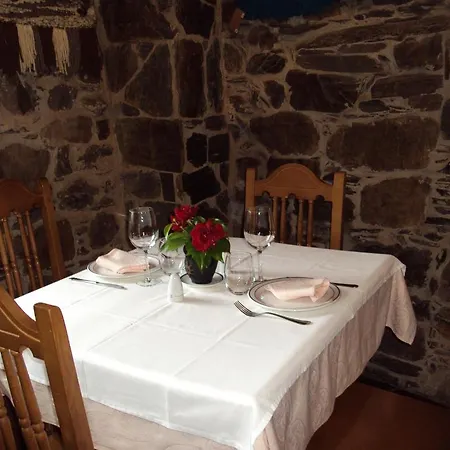 فندق Rural Valle De Ancares