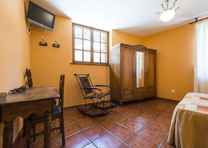 Rural Valle De Ancares 호텔 3*