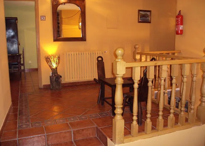 Rural Valle De Ancares 호텔 3*